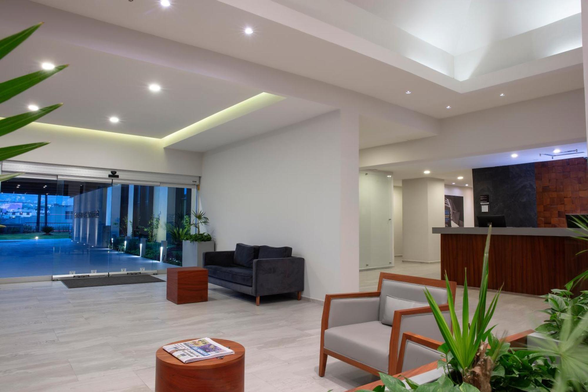Krystal Urban Monterrey San Jeronimo Hotel Buitenkant foto